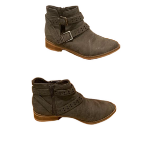 Rocket Dog Gray Ankle Boots with Brown Sole